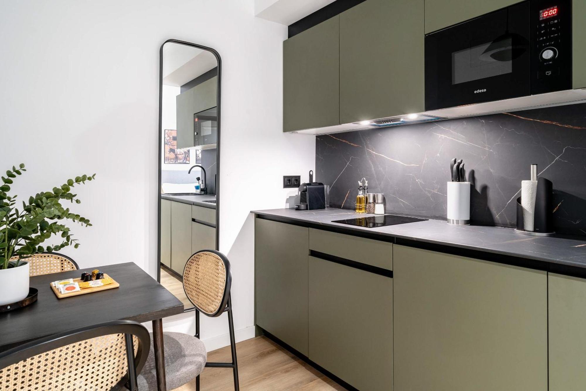 Limehome Malaga Calle Victoria Eksteriør billede