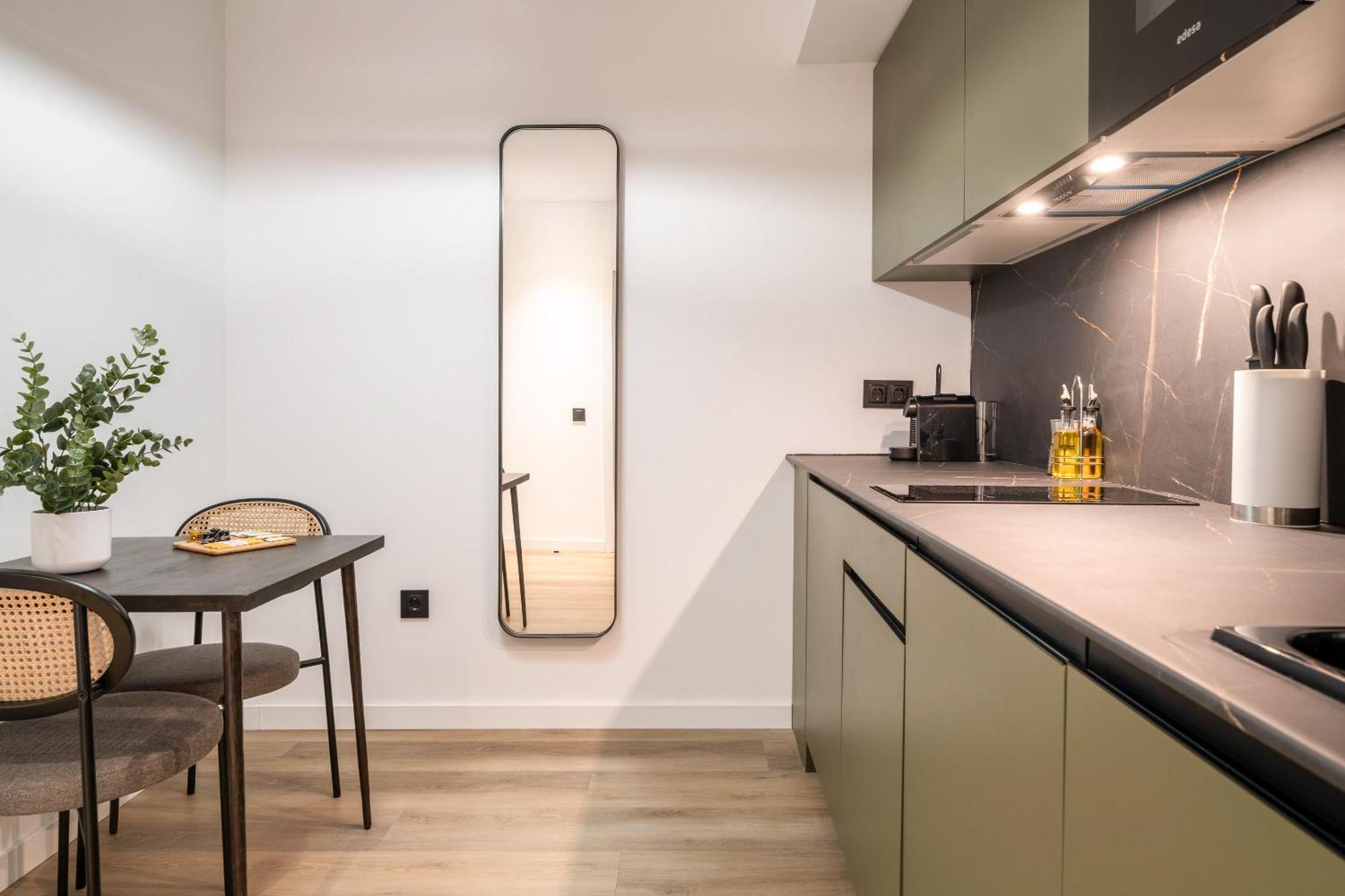 Limehome Malaga Calle Victoria Værelse billede