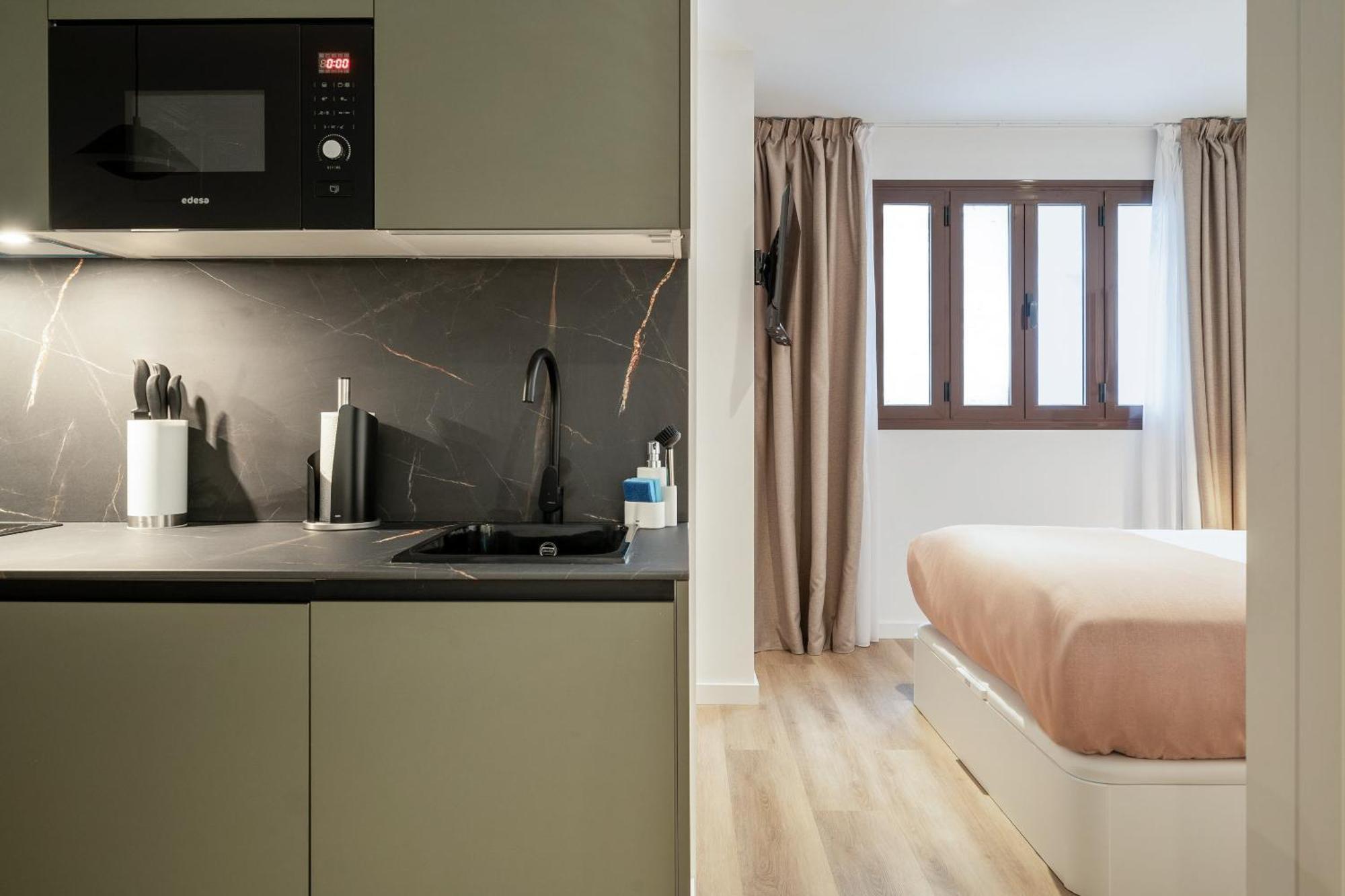 Limehome Malaga Calle Victoria Værelse billede