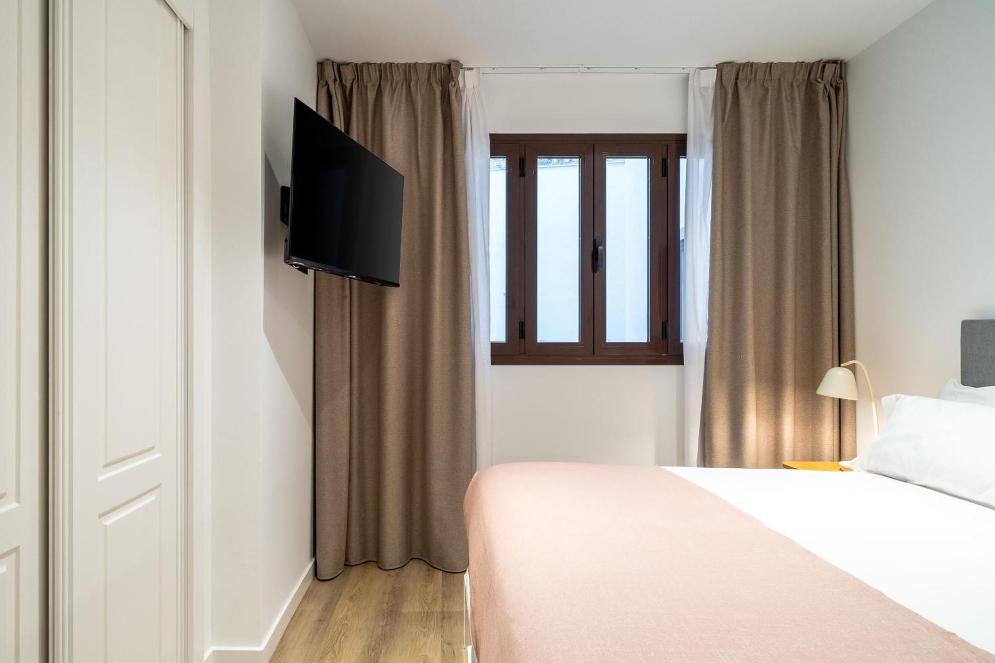 Limehome Malaga Calle Victoria Værelse billede